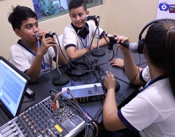 ecu-radio-4-1400x791